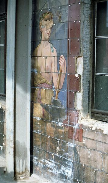 V & B, Dresden (19).jpg - 1994 sinnlos zerstört